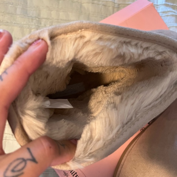 Juicy Couture boots - Picture 3 of 6